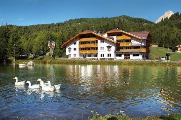 Hotel Lupo Bianco<br>Canazei