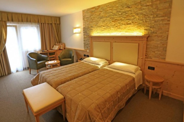 Hotel Ladina Campitello di Fassa