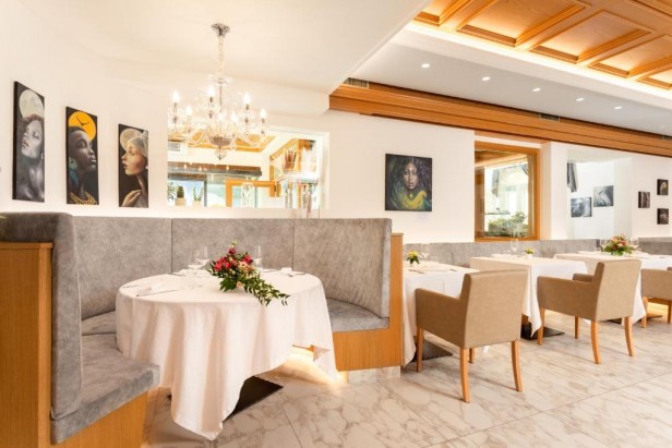 Hotel Pareda Canazei Dolomiti