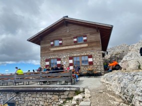Torre di Pisa Mountain Hut