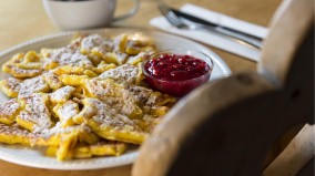 Kaiserschmarren dolce tipico delle Dolomiti
