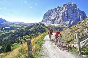 Sellaronda in Mountain Bike